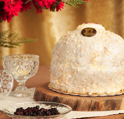 Panettone Gelato 19 Chantilly e Fragoline ANN — foto originale