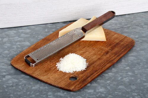 GRATTUGIA MICROPLANE MASTER ZESTER CON MANICO IN LEGNO